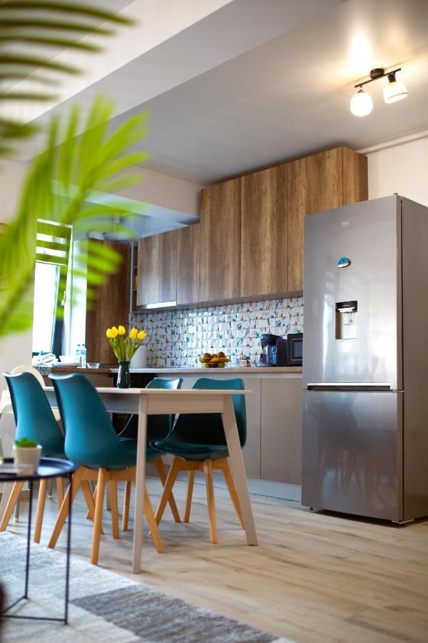 'Just Like Home' Apartment - With Private Parking Place Galaţi Exteriör bild