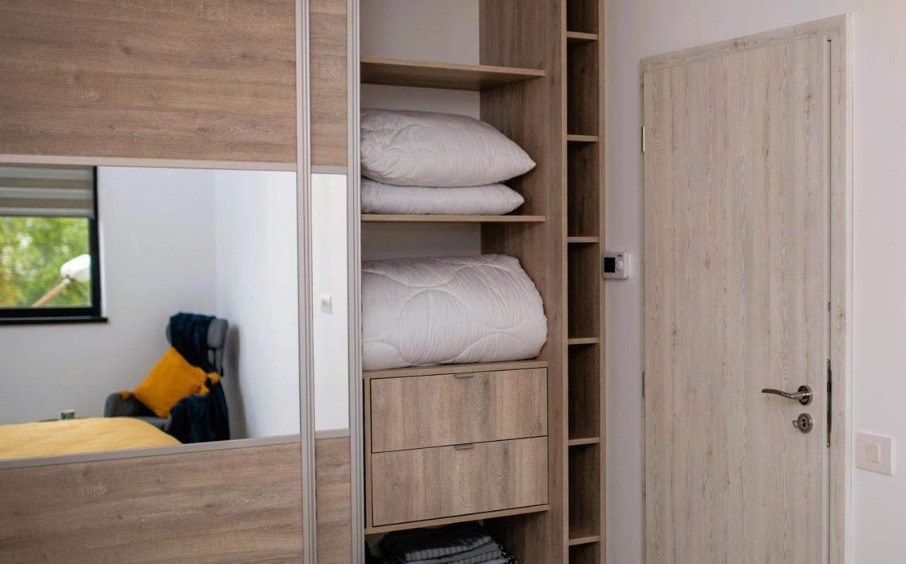 'Just Like Home' Apartment - With Private Parking Place Galaţi Exteriör bild