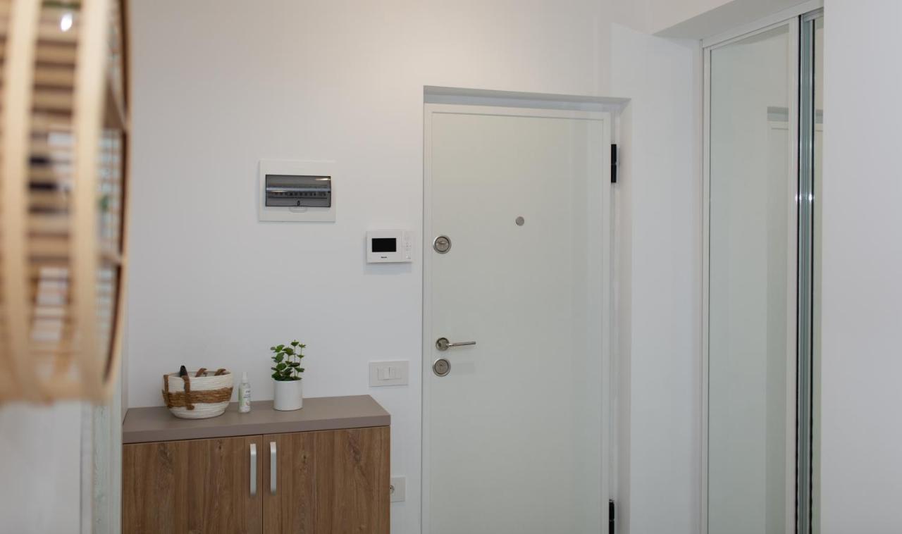 'Just Like Home' Apartment - With Private Parking Place Galaţi Exteriör bild