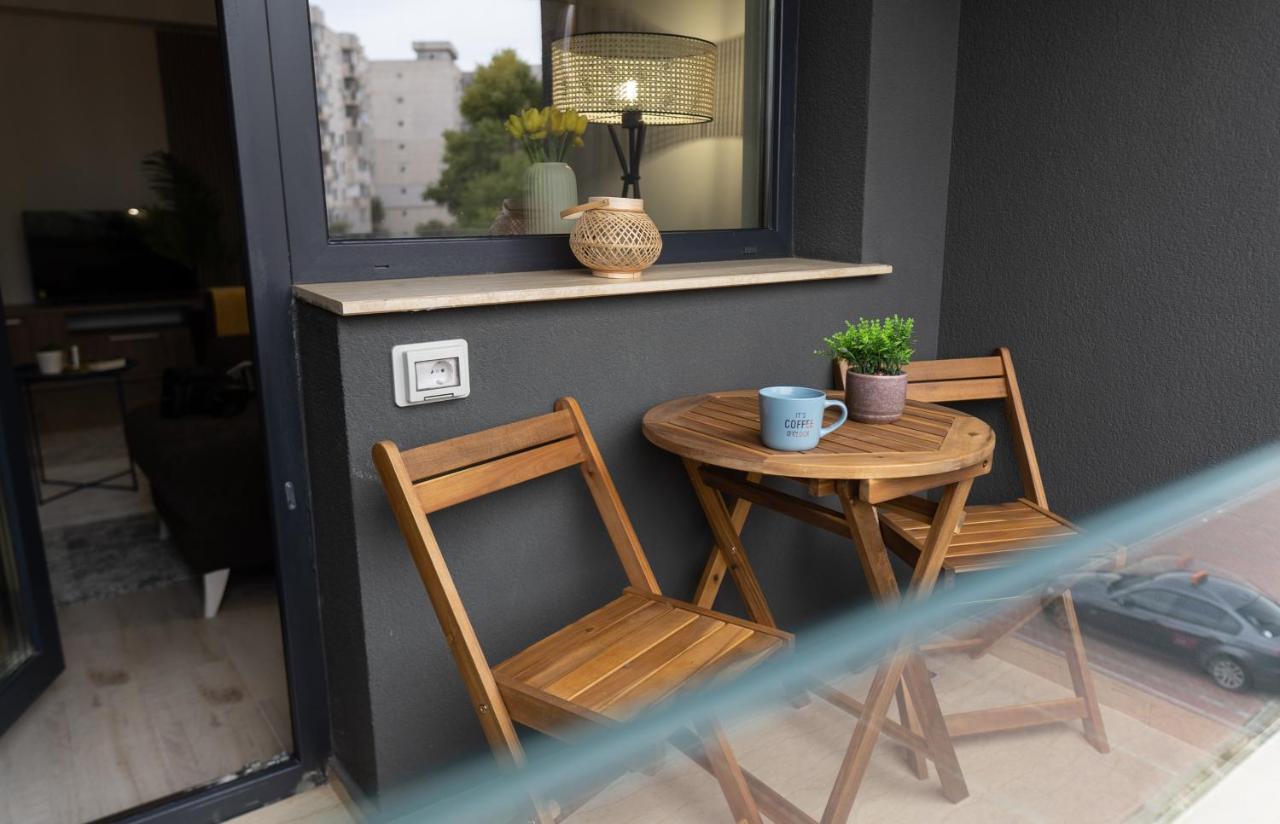 'Just Like Home' Apartment - With Private Parking Place Galaţi Exteriör bild
